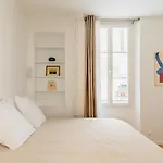 Large Flat Louvre Pont Neuf 48 M2 *